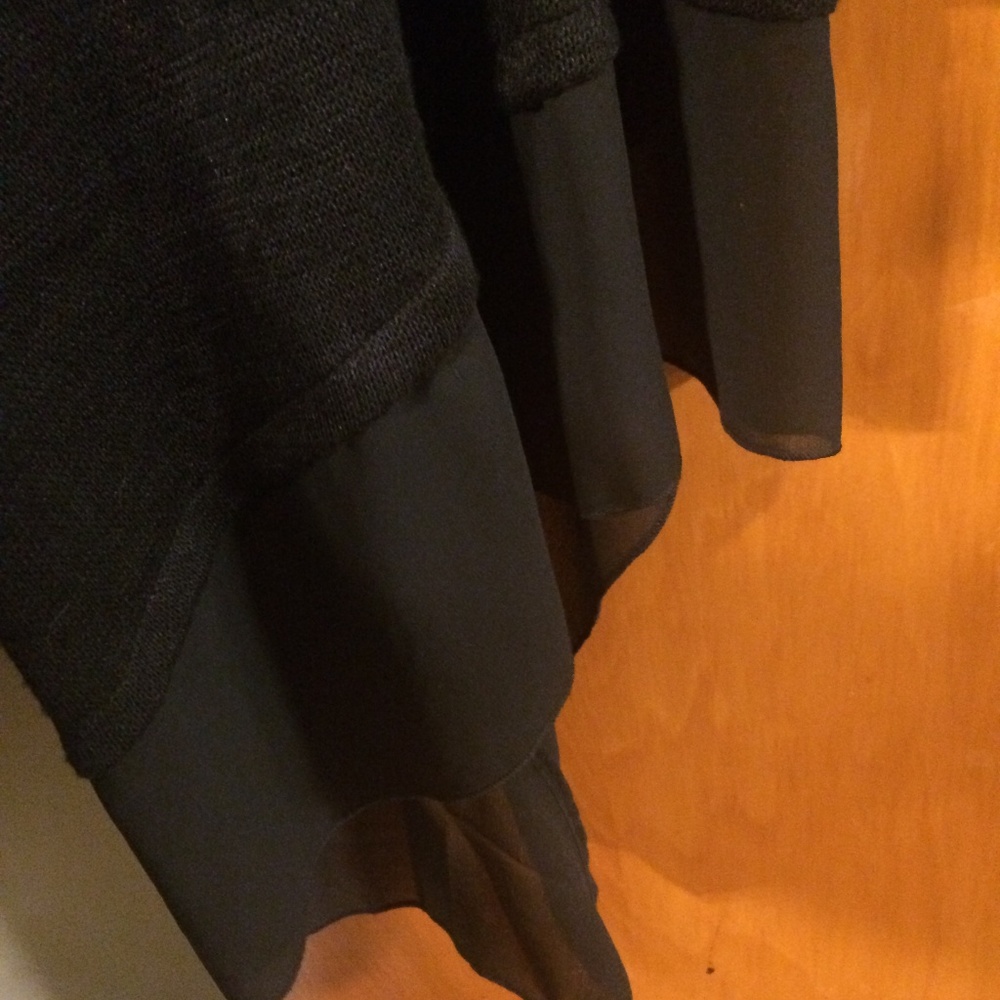 TORRID RUFFLE CARDIGAN NWOT 6 - Picture 2 of 5